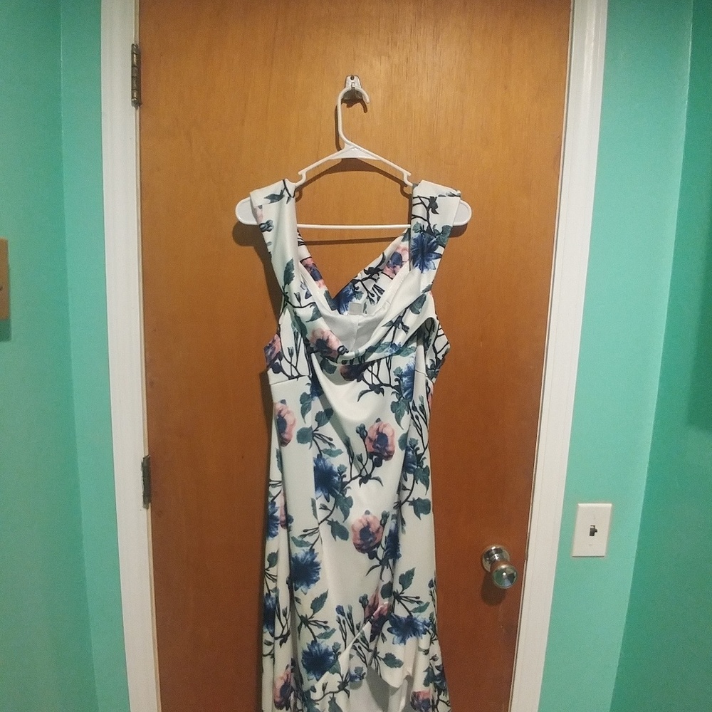 Flower white asymmetric dress